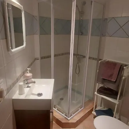 Country Sun Apartment