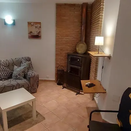 Country Sun Apartment *
