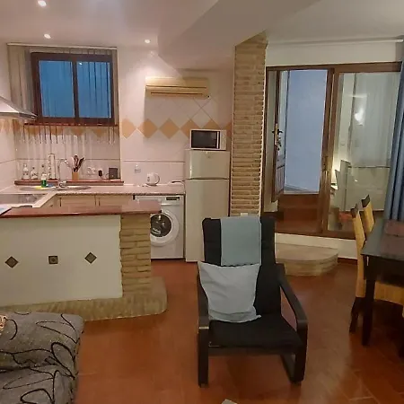 Country Sun Apartment *